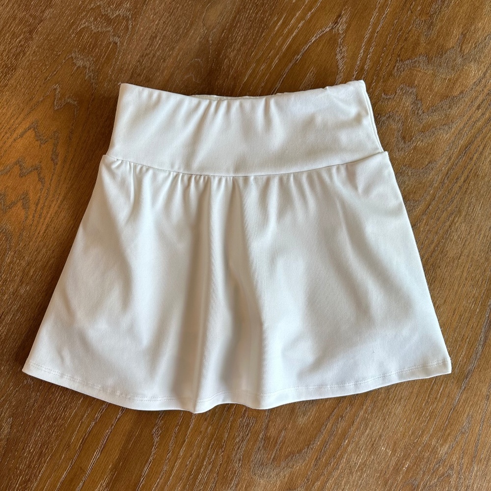 Shosho White Athletic Skort – Size Small